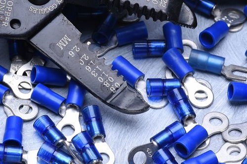 如何选择优质的汽车易损件汽配加盟品牌